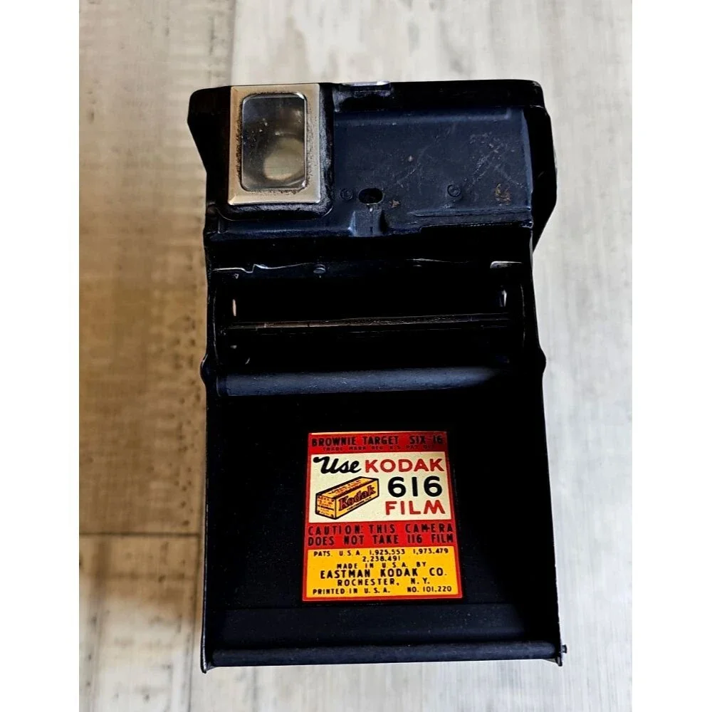 Vintage Kodak Brownie Target Six-16 Art Deco Box Camera 616 Film 1946-1951